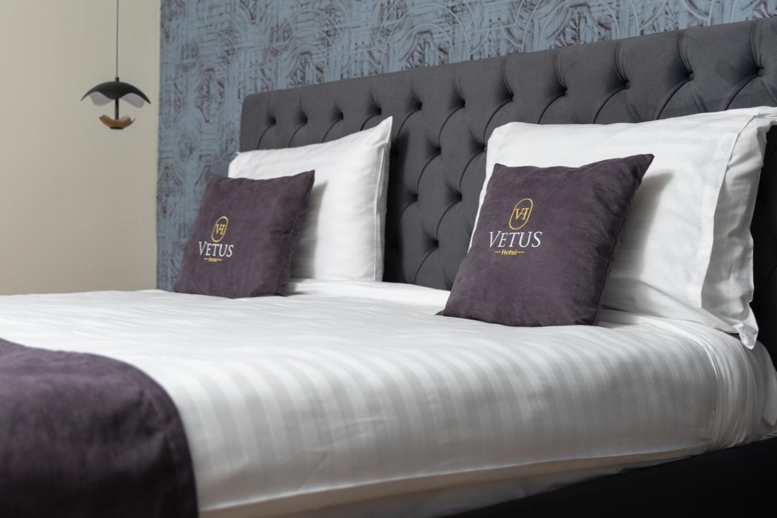 Vetus Hotel Pristina Exterior foto