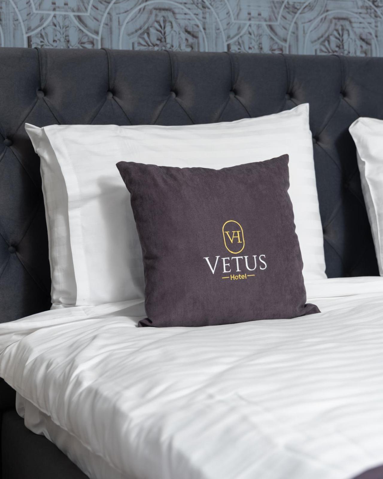 Vetus Hotel Pristina Exterior foto