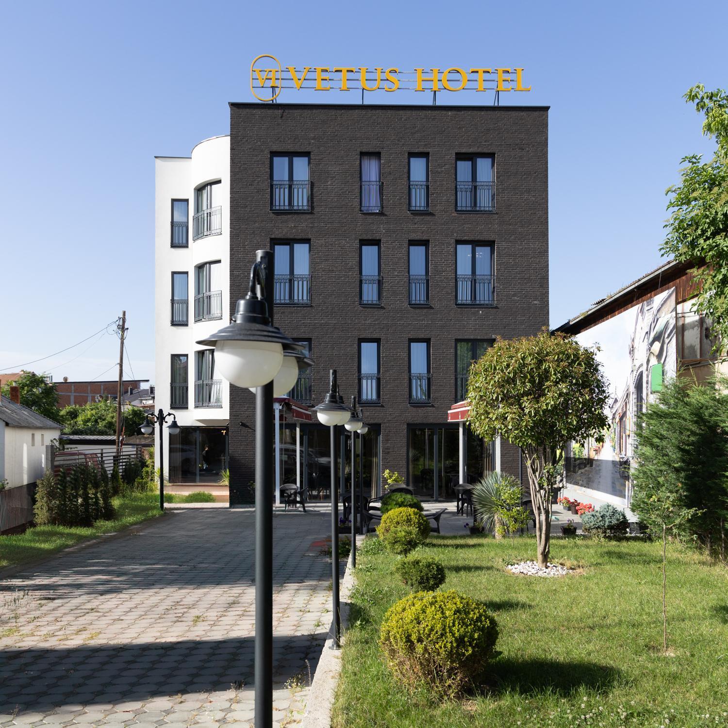 Vetus Hotel Pristina Exterior foto